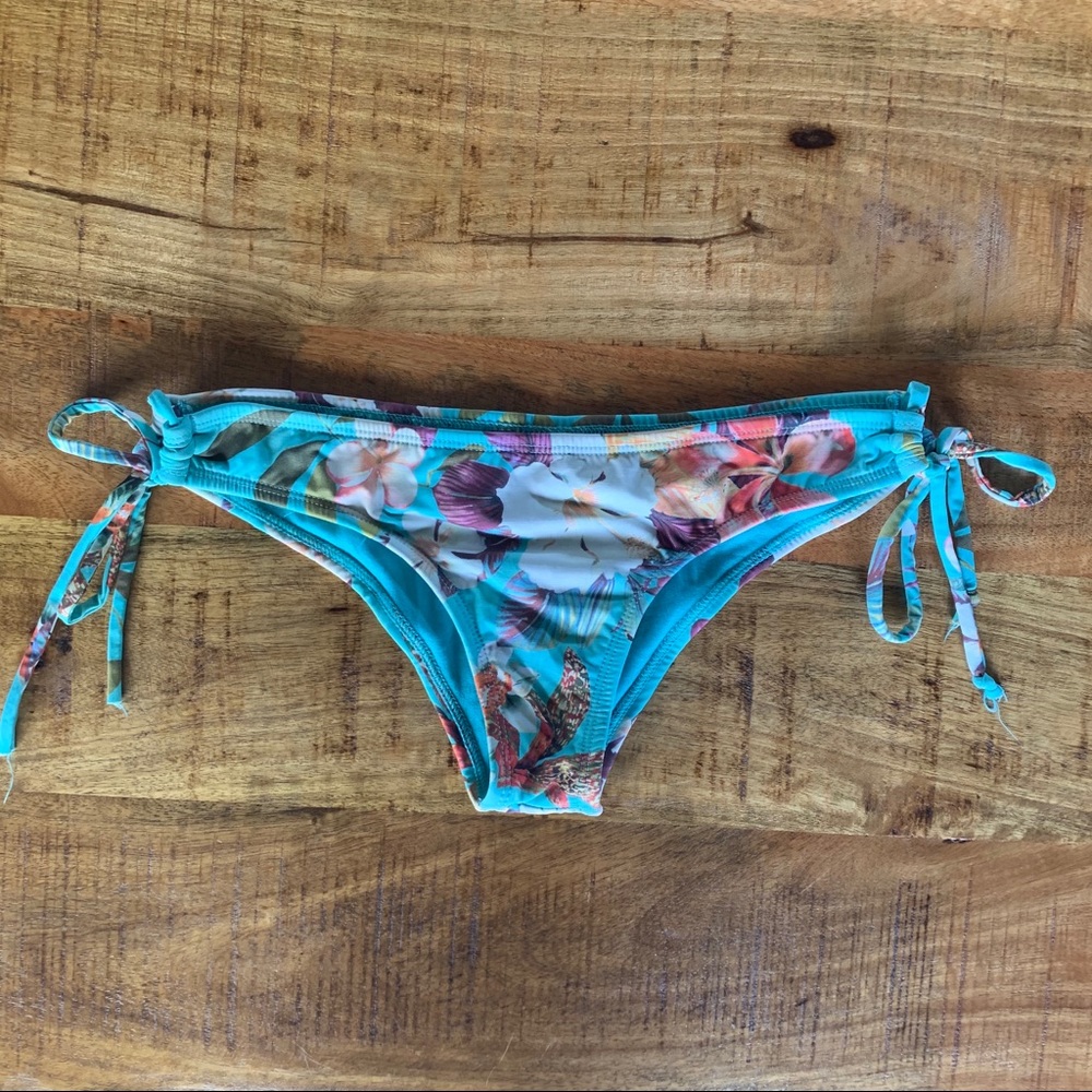 Pakaloha floral bikini bottoms